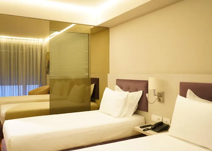 Bougainville Bay 5* Sarandë