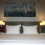 Bougainville Bay Hotel