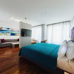 Bougainville Bay Hotel