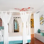 Bougainville Bay 5* Sarandë