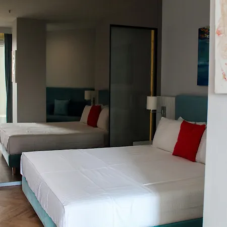 布干维里湾酒店