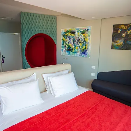 Bougainville Bay 5* Sarandë