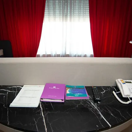 Bougainville Bay 5* Sarandë