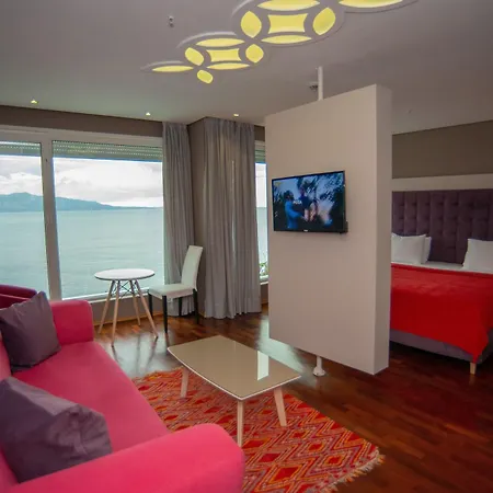 Bougainville Bay Hotel Sarandë