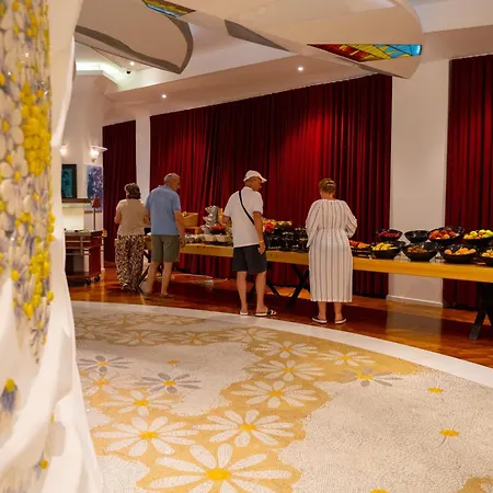 Bougainville Bay Hotel 5*