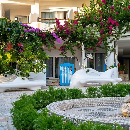 Bougainville Bay ホテル