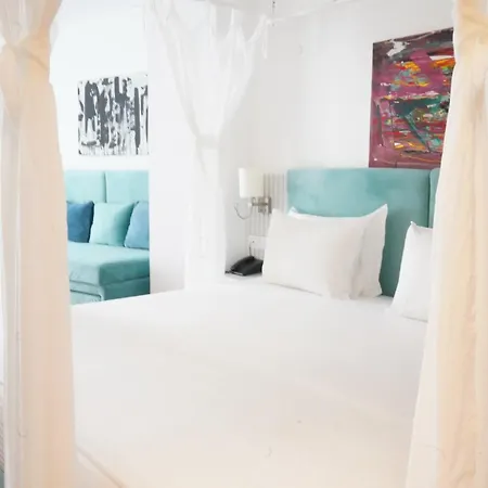 布干维里湾酒店 5* Sarandë