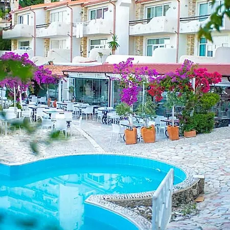 ホテル Bougainville Bay Sarandë