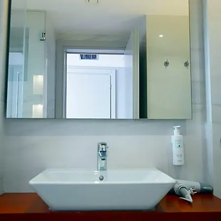 Hotel Bougainville Bay Sarandë