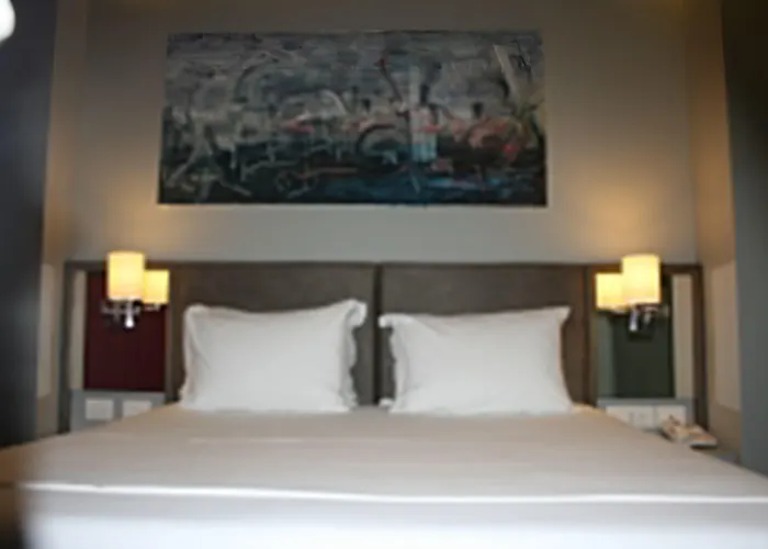 Bougainville Bay Hotel