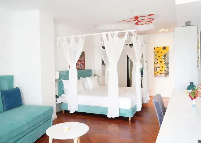 Bougainville Bay Sarande